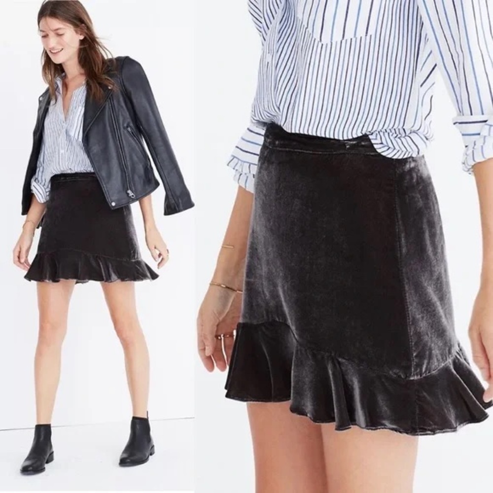 Madewell velvet grey skirt. Ruffled bottom.